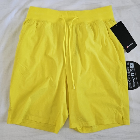 lululemon athletica Other - Lululemon THE Short Linerless 9” Sonic Yellow SNCY Men's Size Small